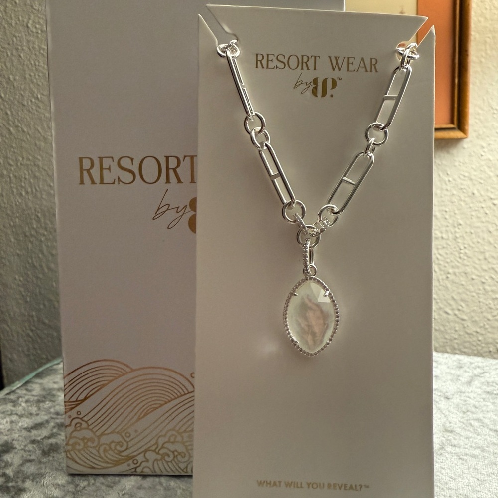 Bomb Party Resort Wear "The Isla Maven Necklace" | NWT